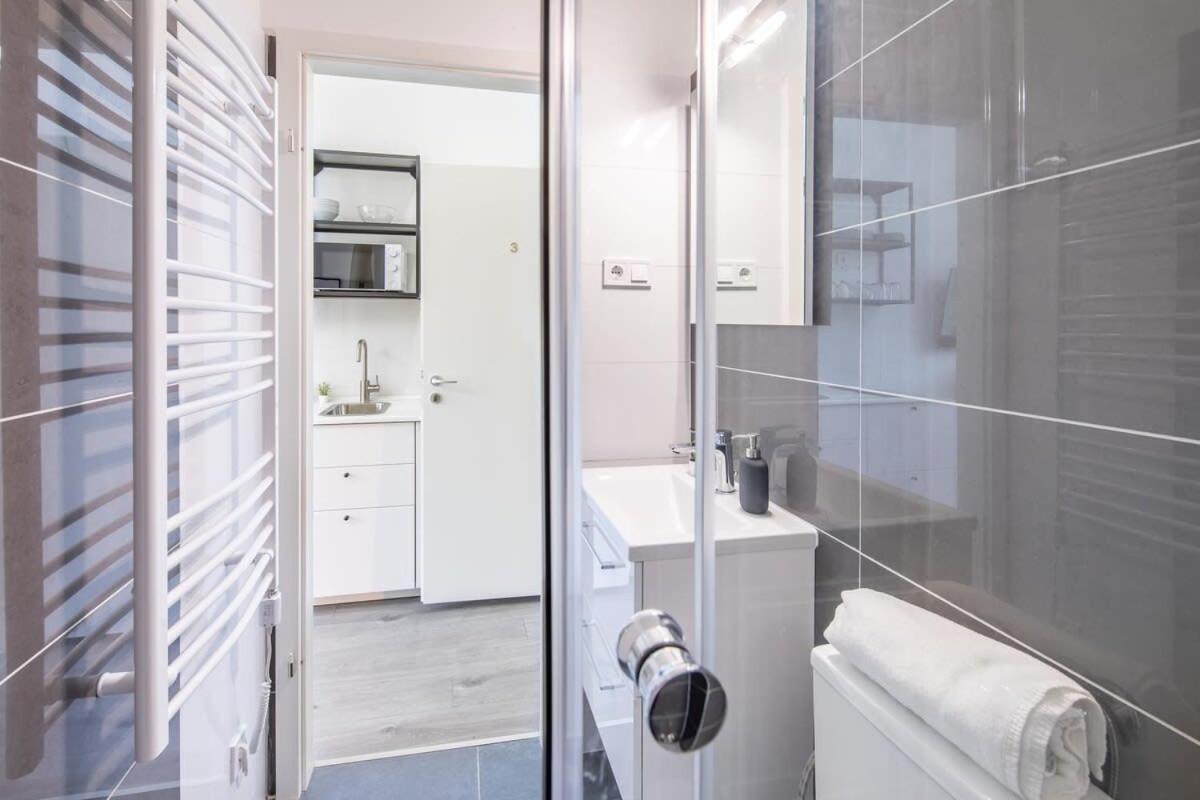 Newly Designed Central Studio Budapest Esterno foto